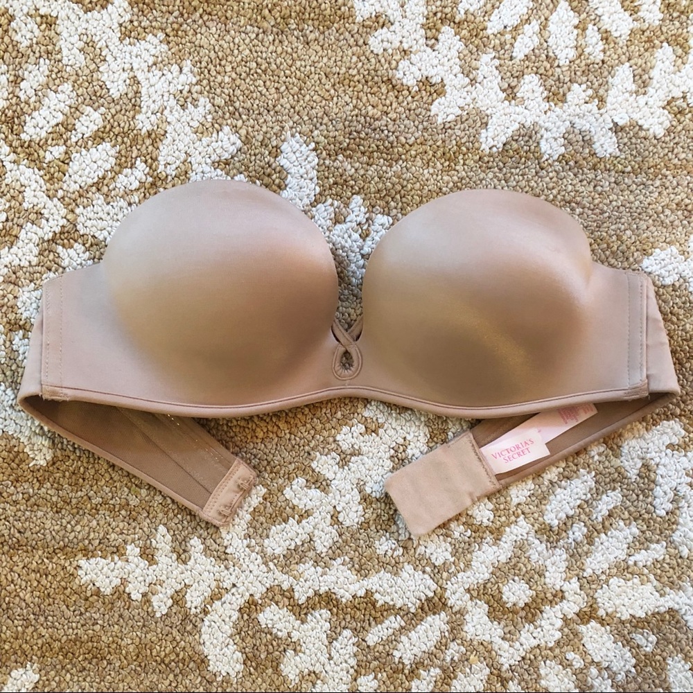 Victoria’s Secret Bombshell Strapless Push Up Bra